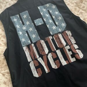 Men’s black sleeveless, Harley Davidson, shirt size extra large, cool logo